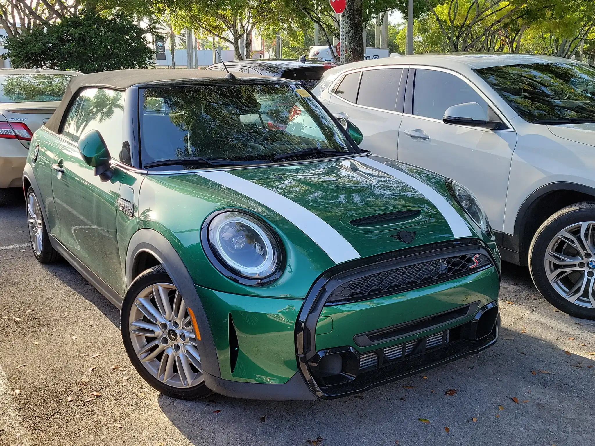 2023 MINI Convertible Cooper S's photo