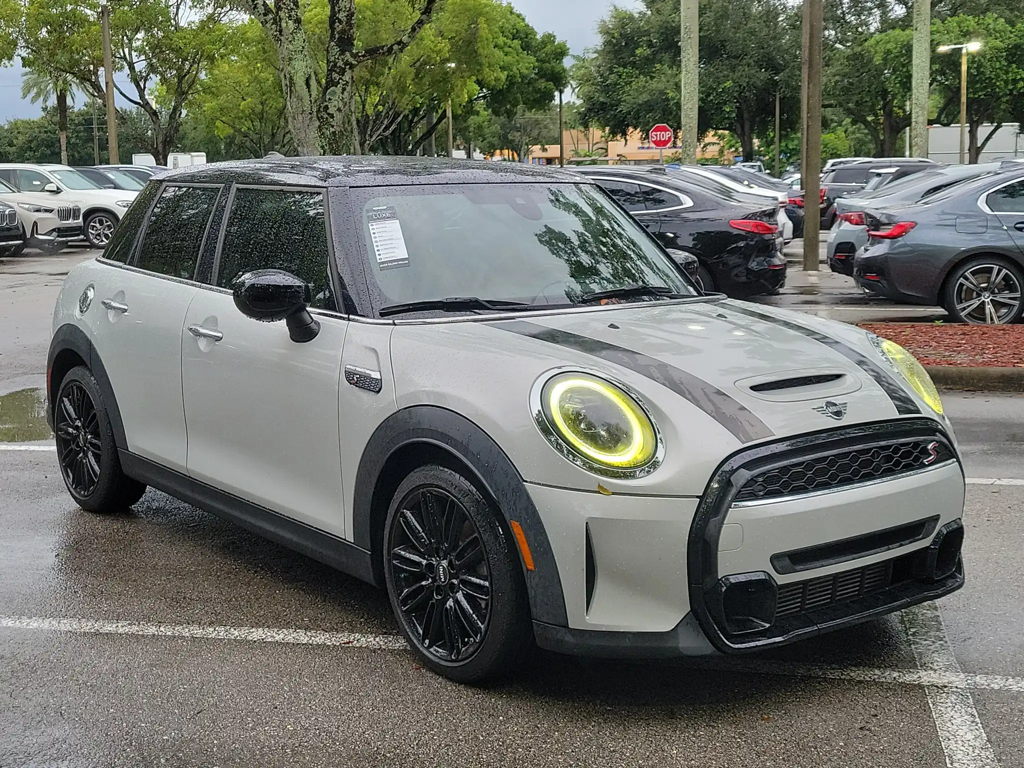 2022 MINI Hardtop Cooper S's photo