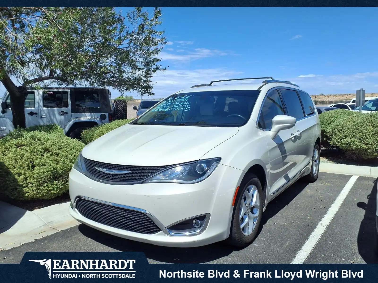 2017 Chrysler Pacifica Touring L Plus's photo