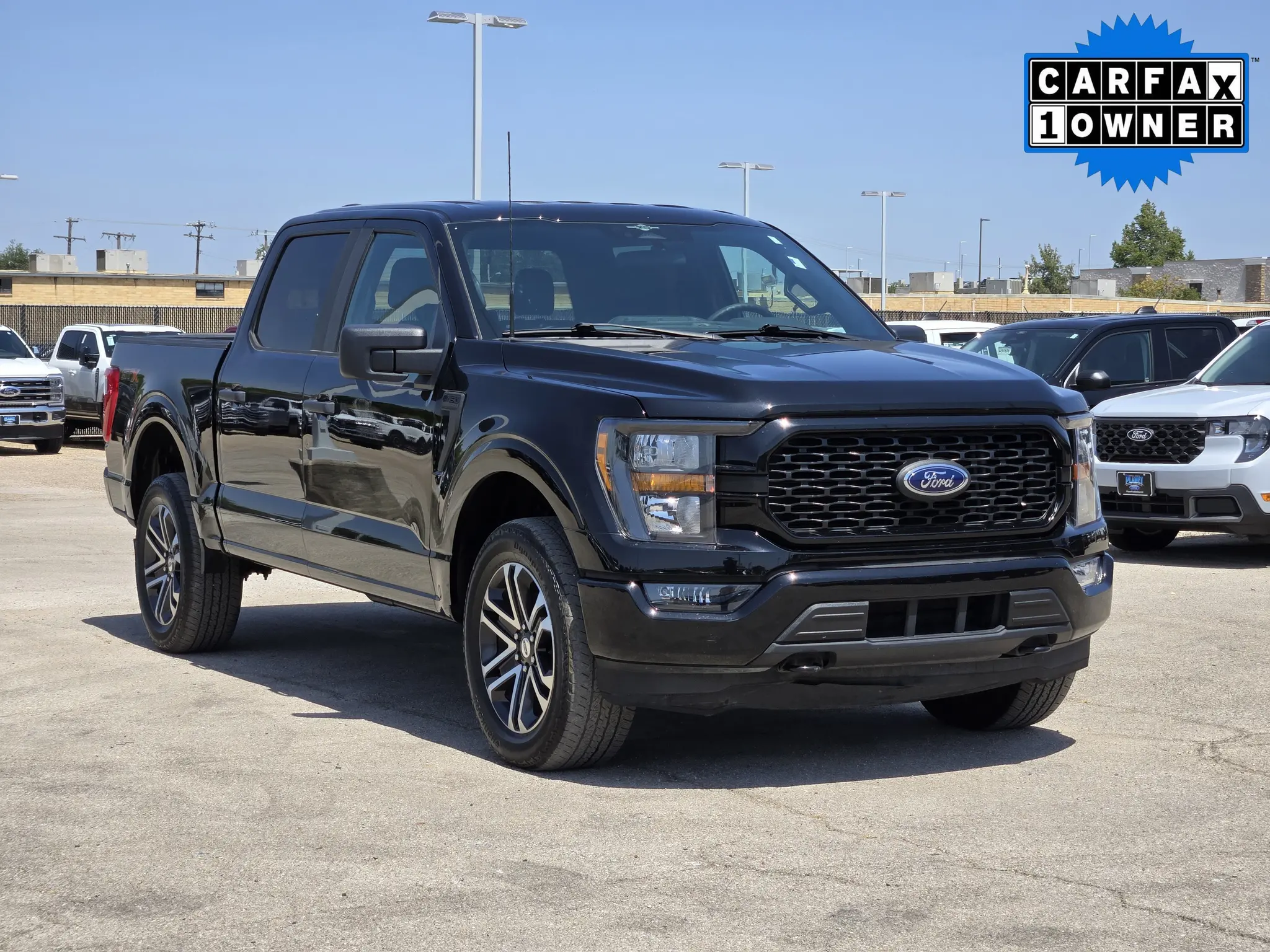 2023 Ford F-150 XL 4x4 SuperCrew 5-1/2 Box photo 3