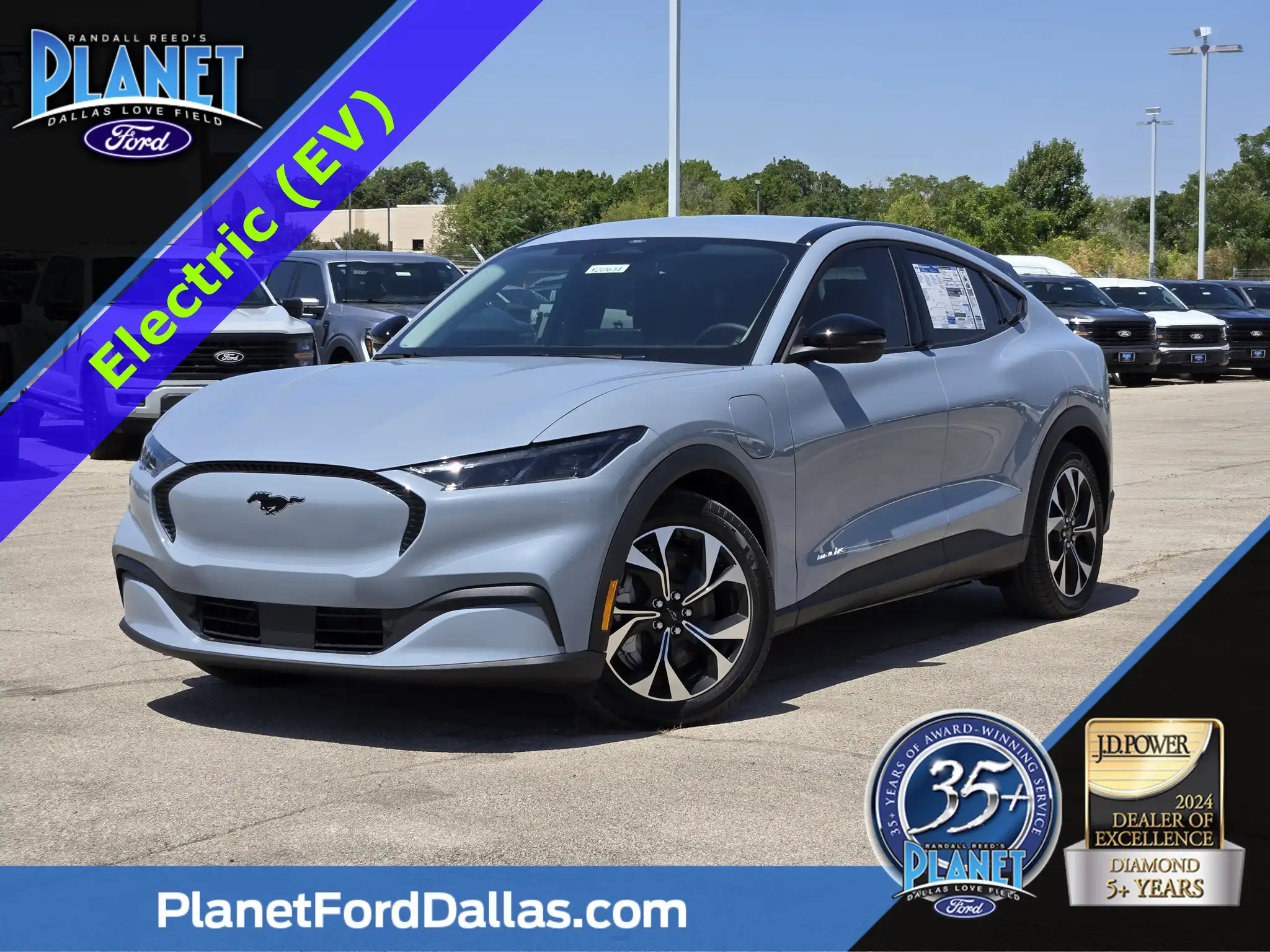 2026 Ford Mustang-Mach-e Select's photo