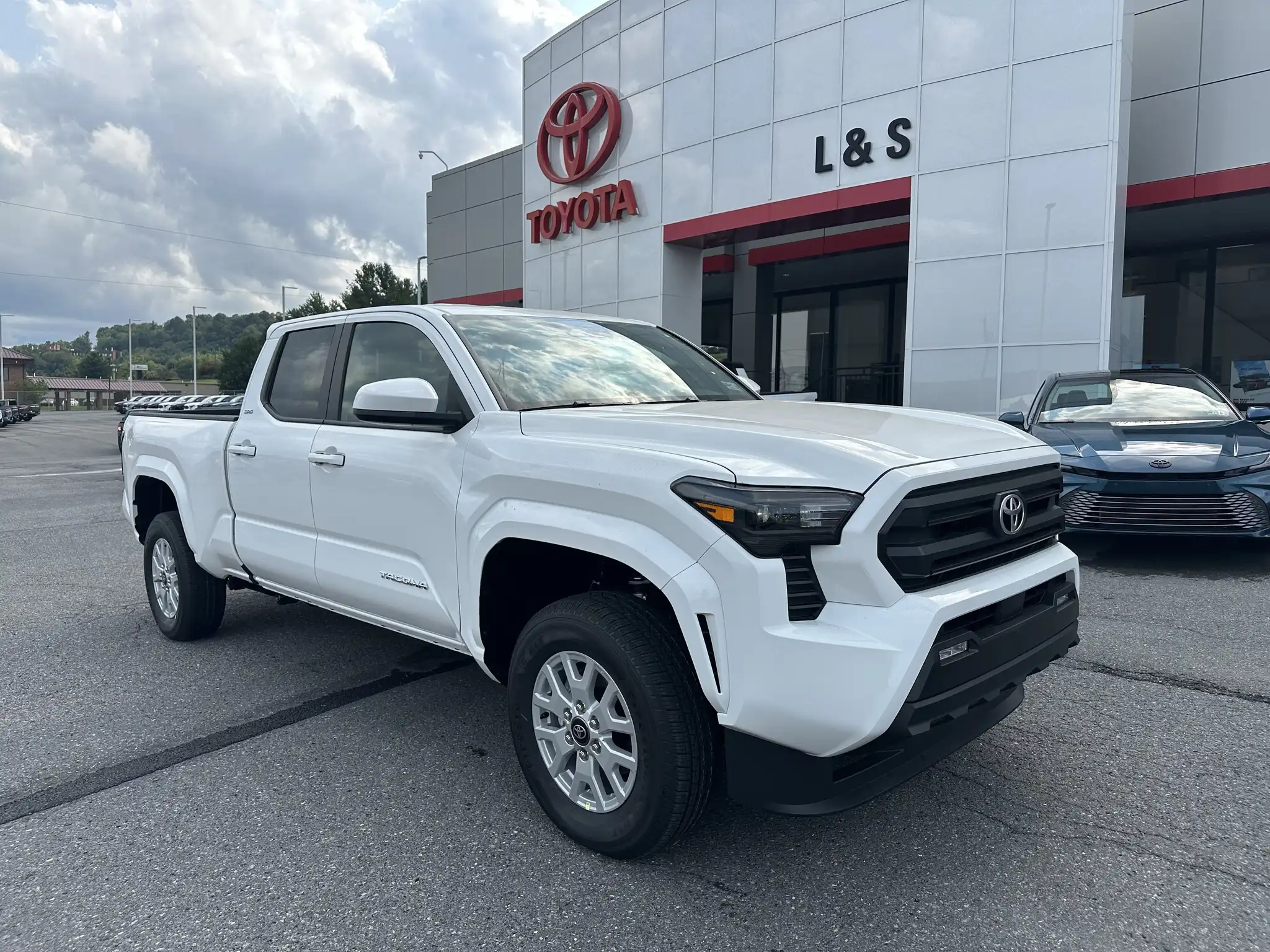 2026 Toyota Tacoma SR5 4x2 Double Cab Long Bed's photo