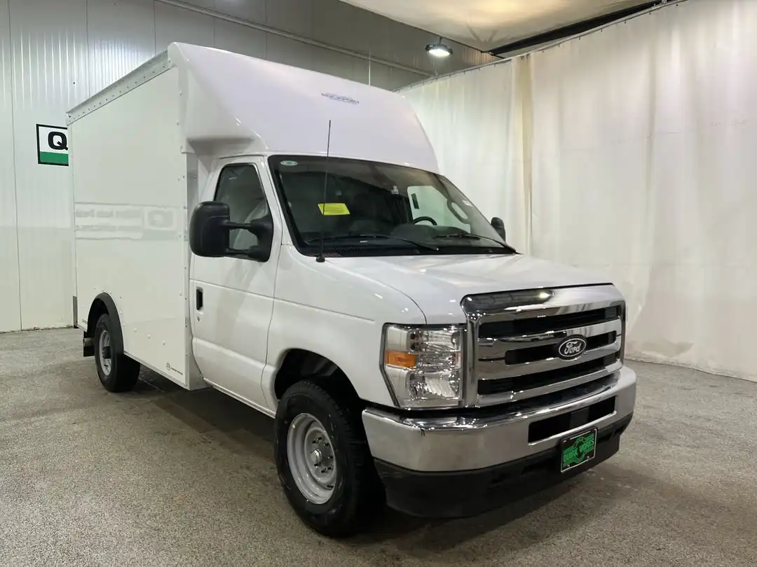 2026 Ford E-Series SRW E-350 Super Duty 138 in WB's photo