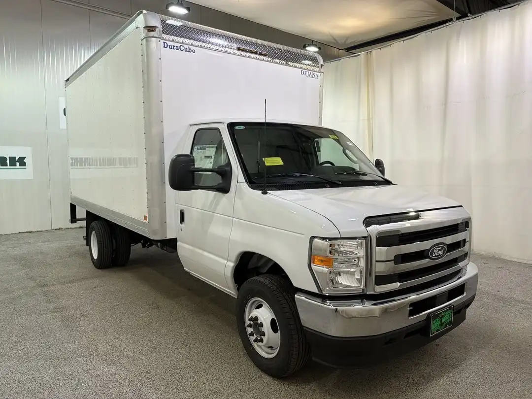 2027 Ford E-Series DRW E-450 Super Duty 158 in WB's photo