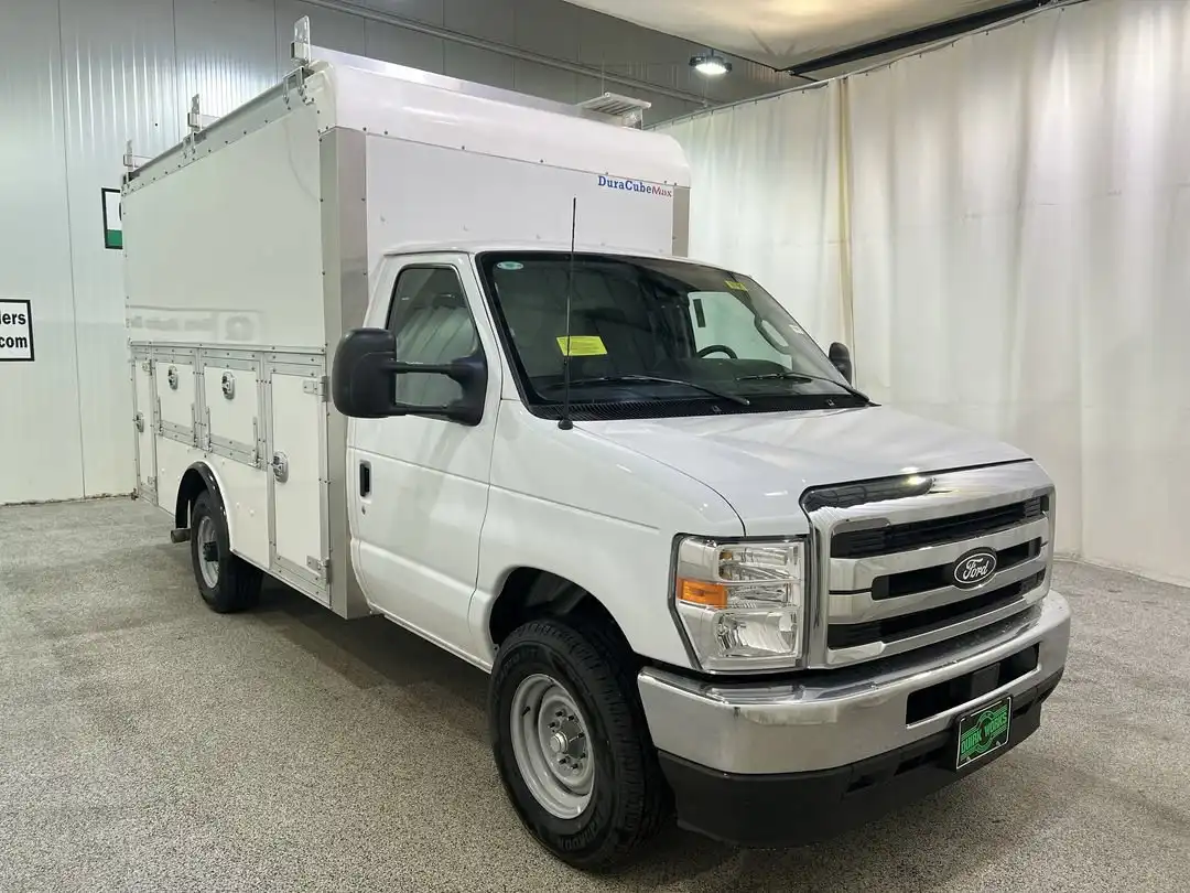 2026 Ford E-Series SRW E-350 Super Duty 138 in WB's photo