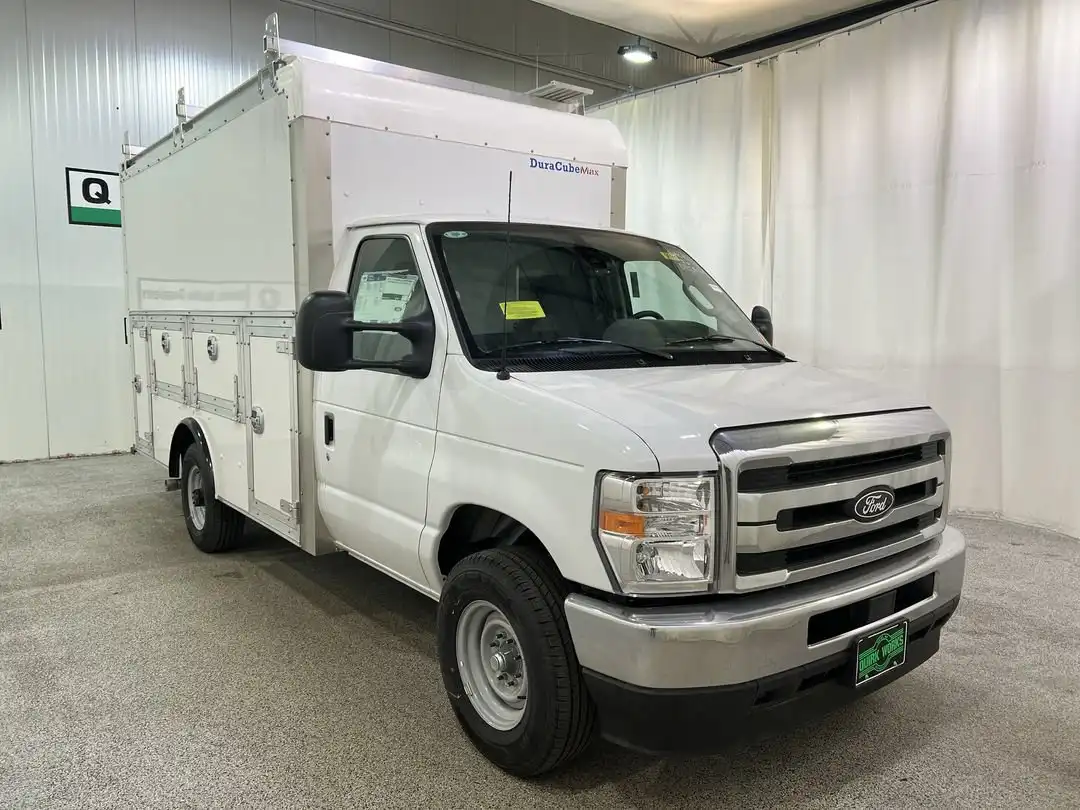 2026 Ford E-Series SRW E-350 Super Duty 138 in WB's photo