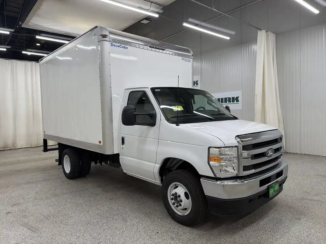 2027 Ford E-Series SRW E-350 Super Duty 138 in WB's photo