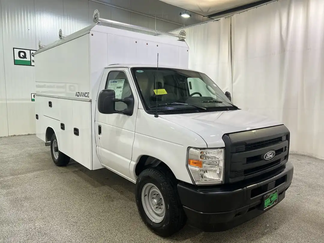 2026 Ford E-Series SRW E-350 Super Duty 138 in WB's photo