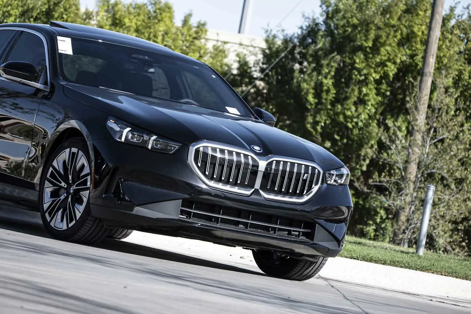 2026 BMW i5 eDrive40 Sedan photo 3