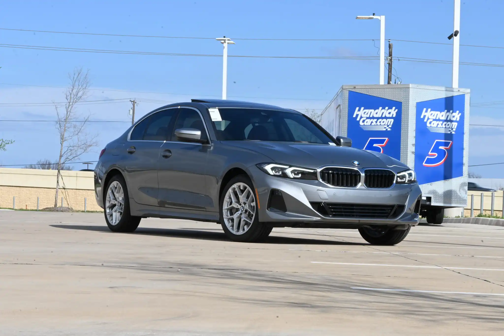2026 BMW 3 Series 330i xDrive Sedan's photo