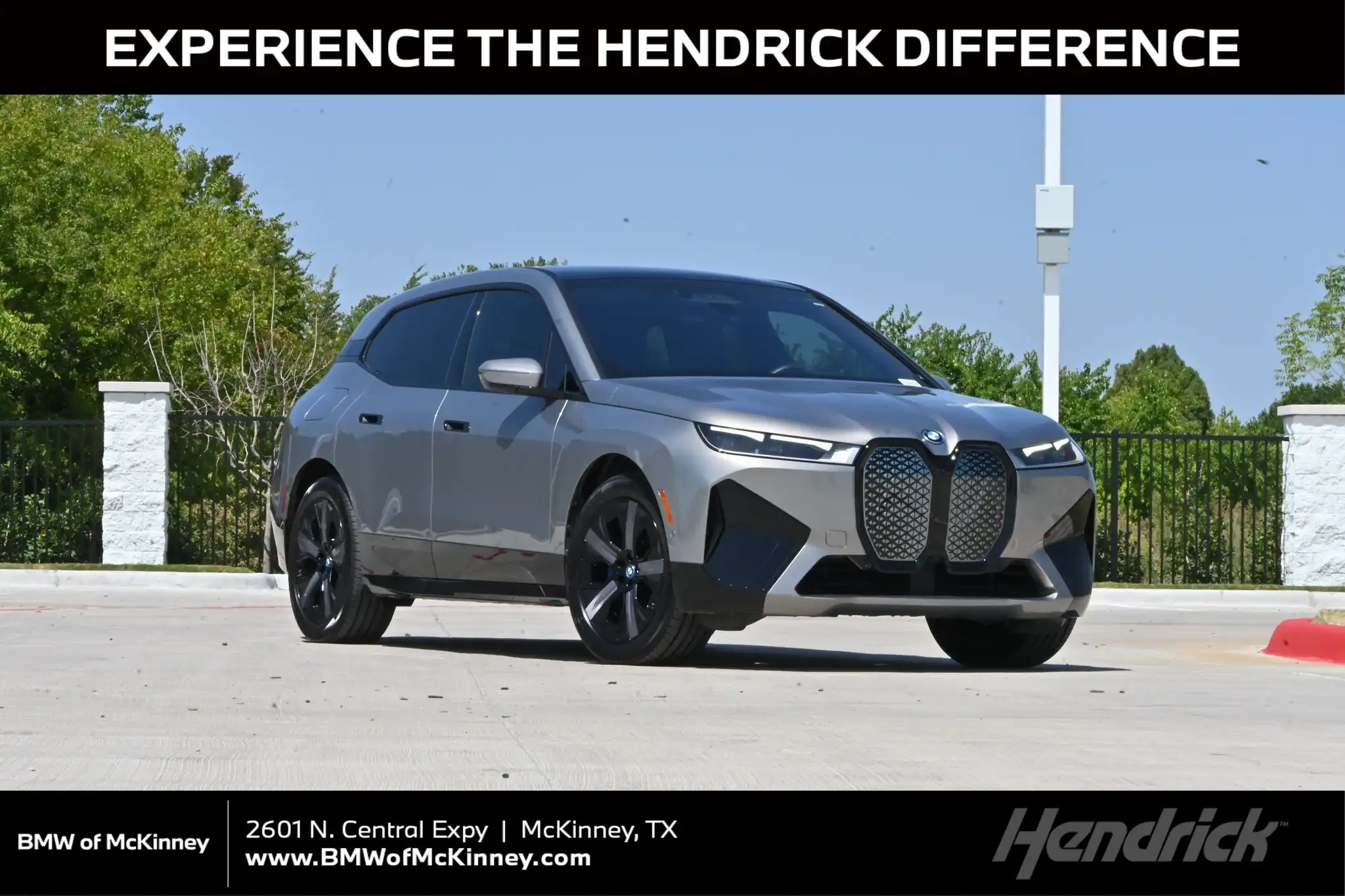 2024 BMW iX xDrive50's photo