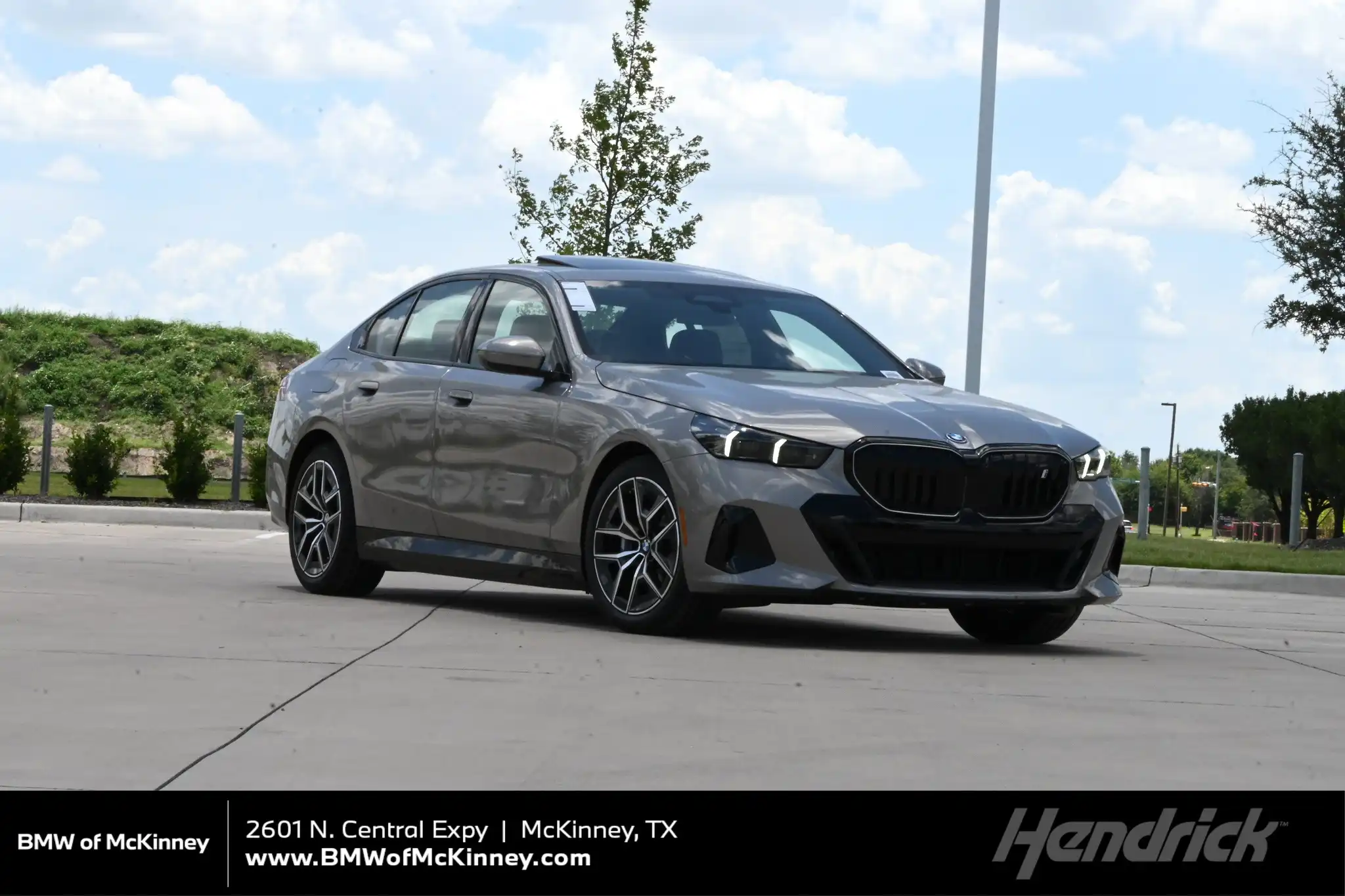 2027 BMW i5 xDrive40 Sedan's photo
