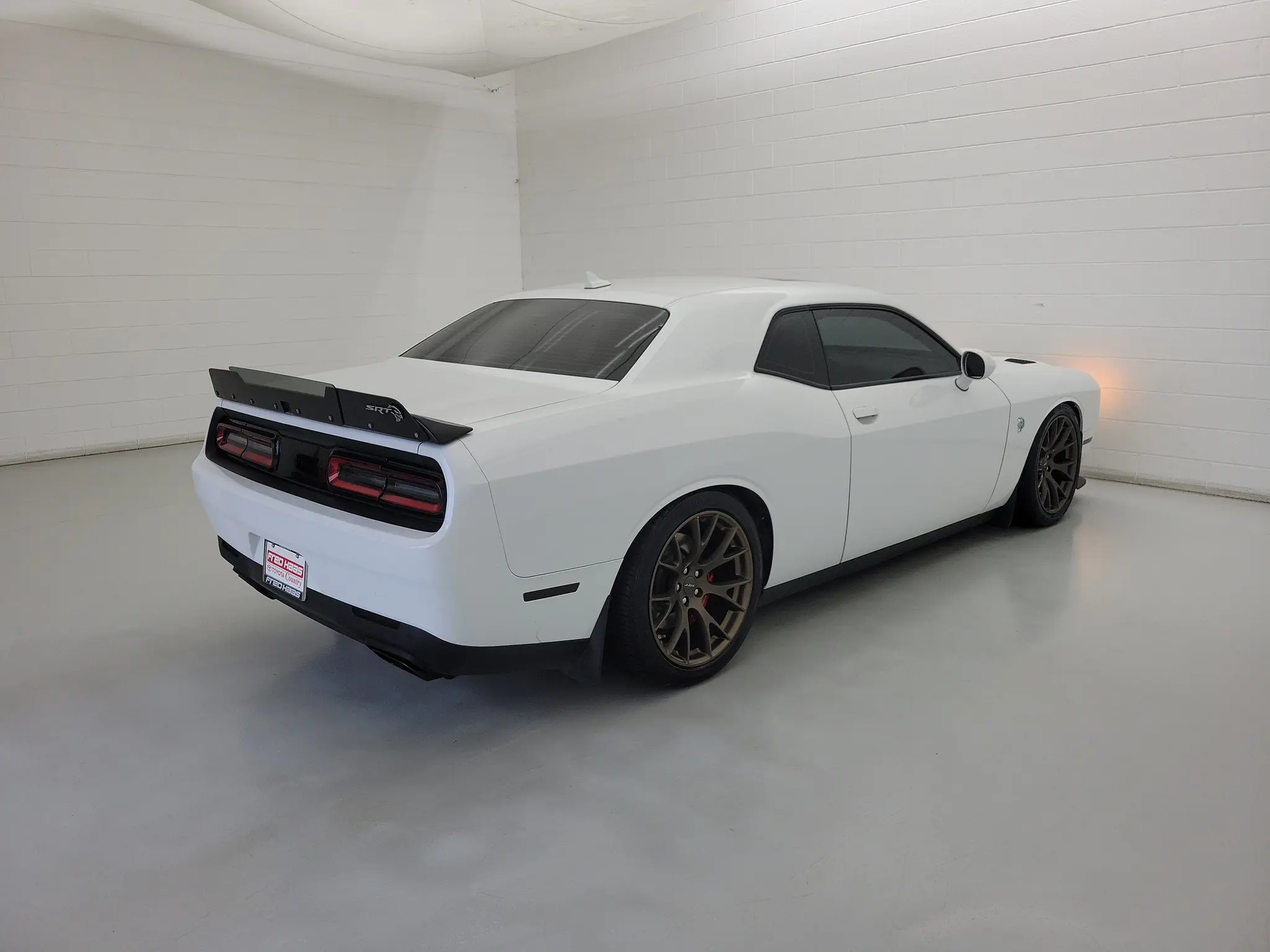 2017 Dodge Challenger SRT Hellcat photo 5