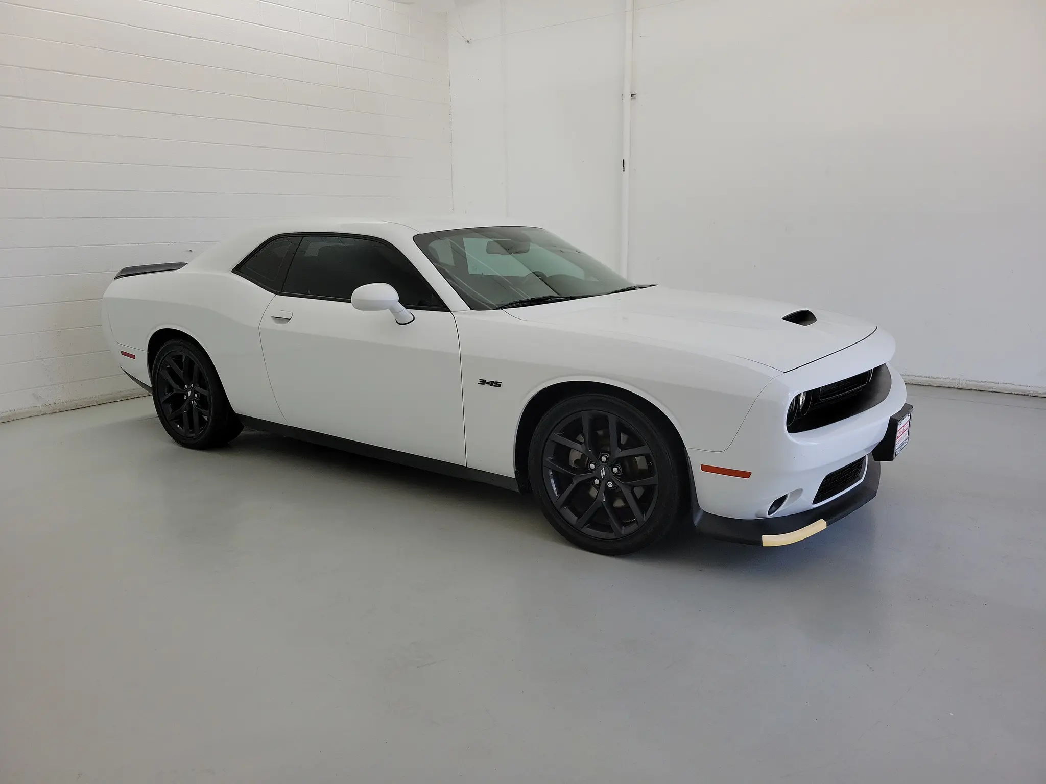 2023 Dodge Challenger R/T photo 4