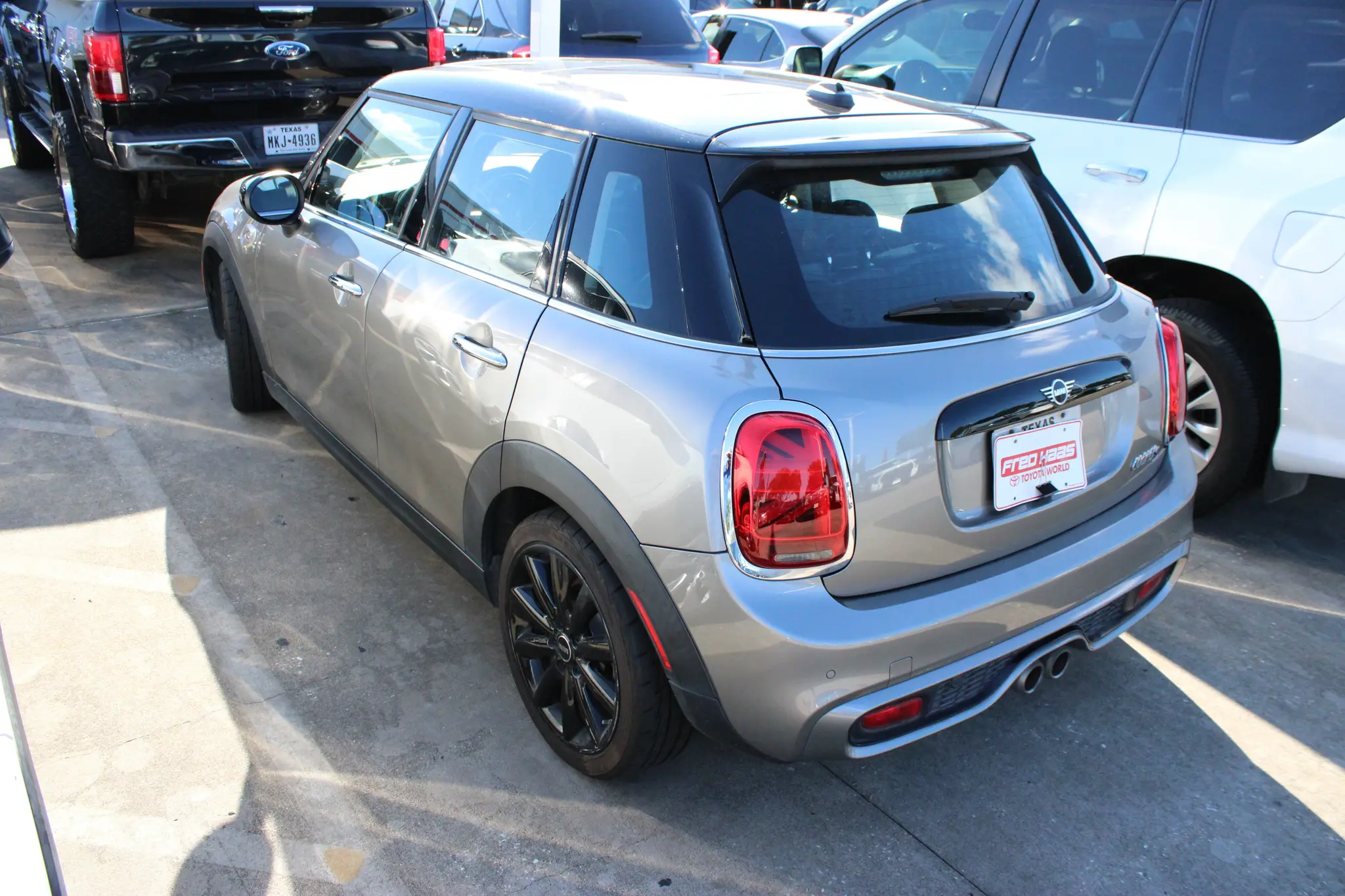 2020 MINI Hardtop Cooper S photo 5