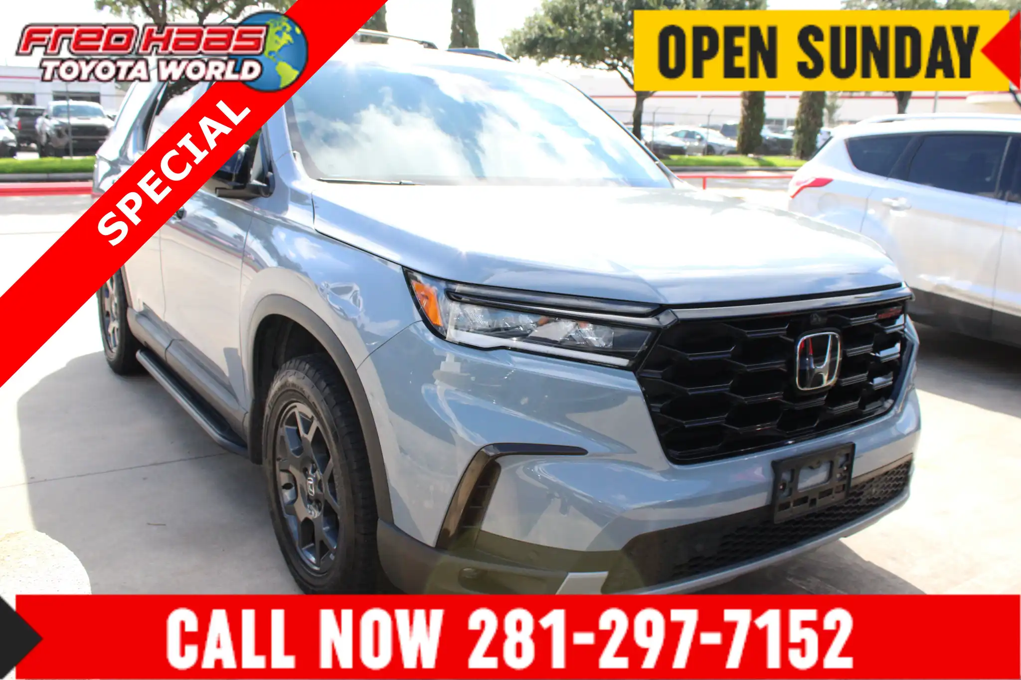 2025 Honda Pilot TrailSport AWD's photo