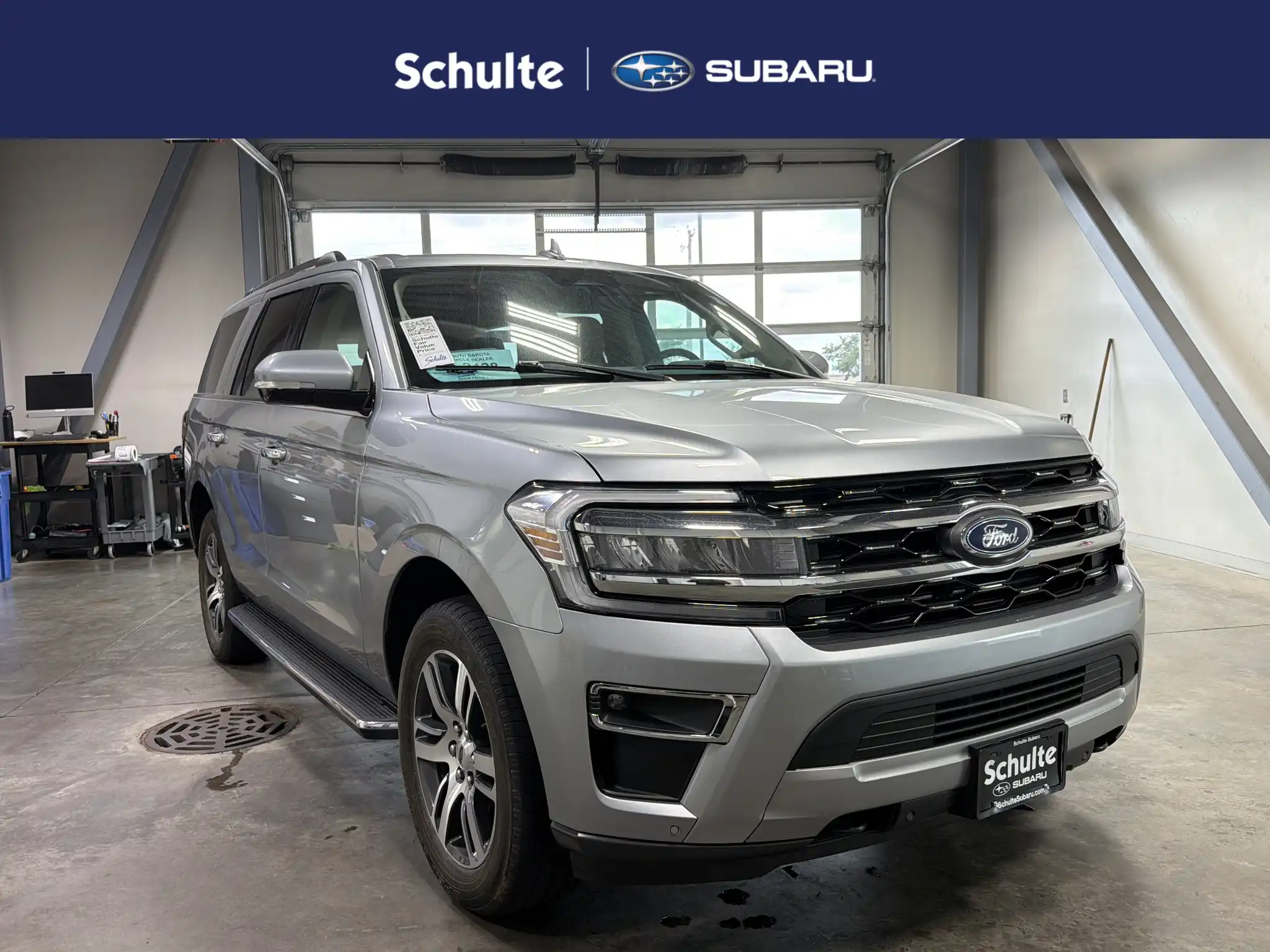 2023 Ford Expedition Limited 4WD's photo