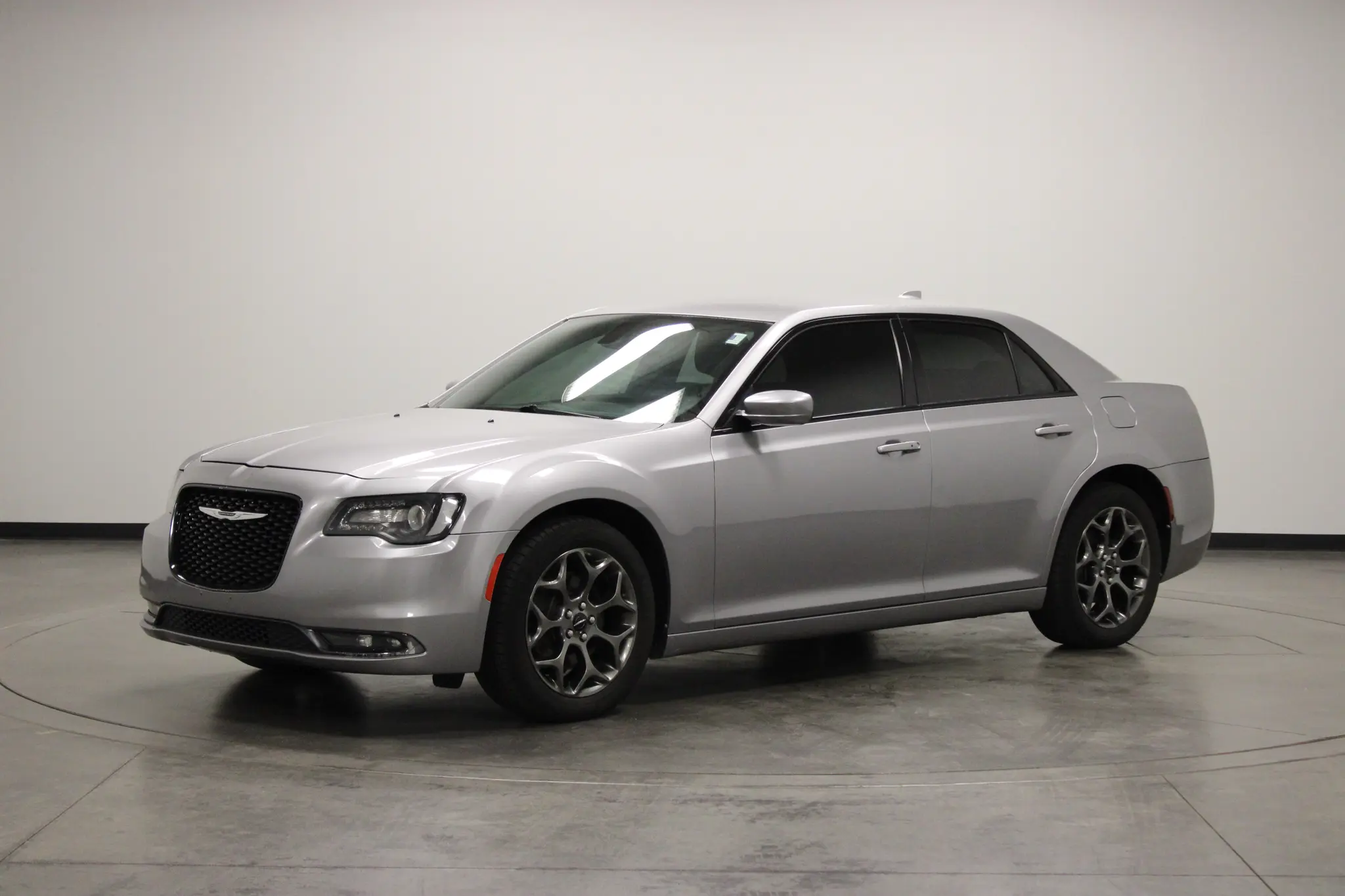 2016 Chrysler 300 S AWD photo 4