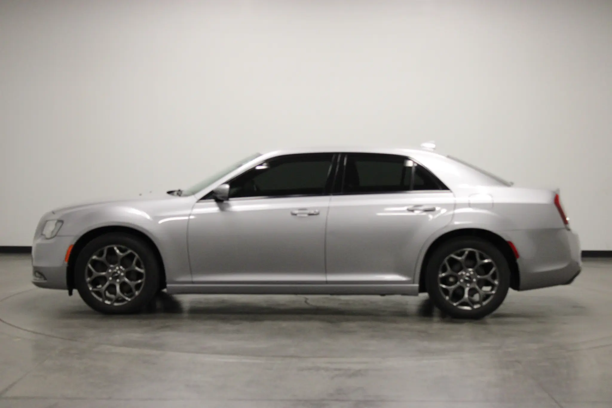 2016 Chrysler 300 S AWD photo 5