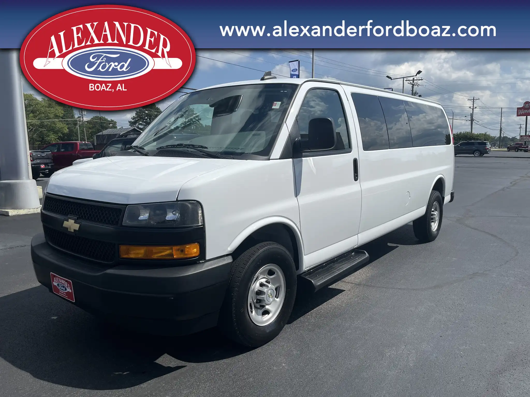 2023 Chevrolet Express LS 3500 Extended's photo