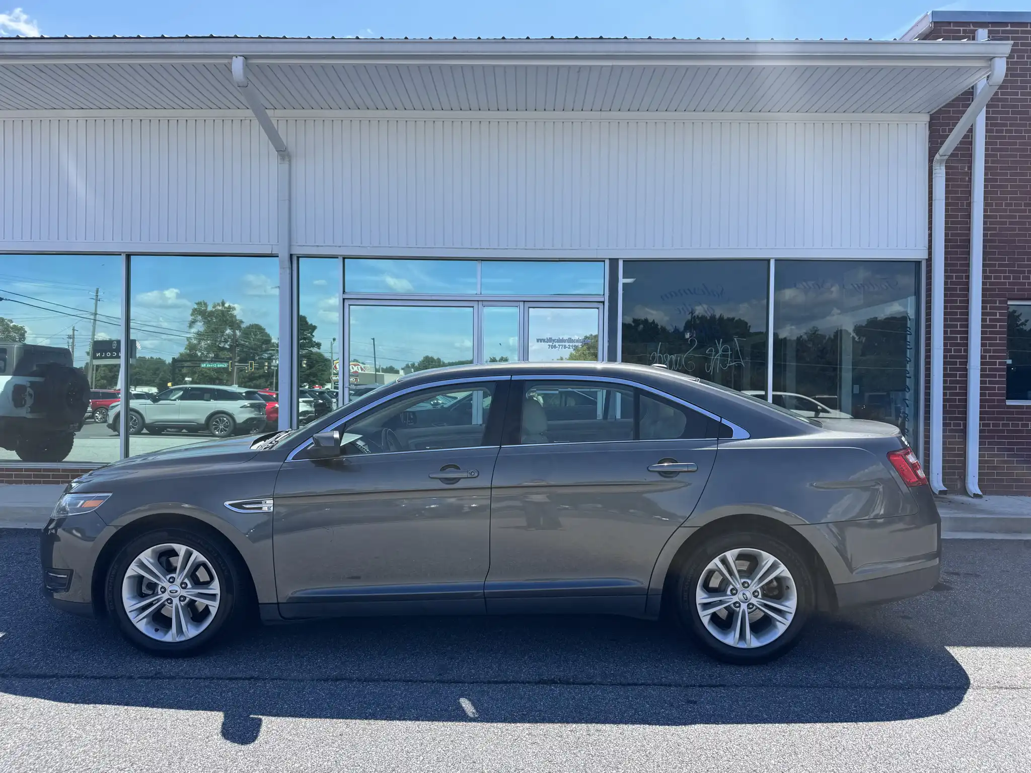 2018 Ford Taurus SEL AWD's photo