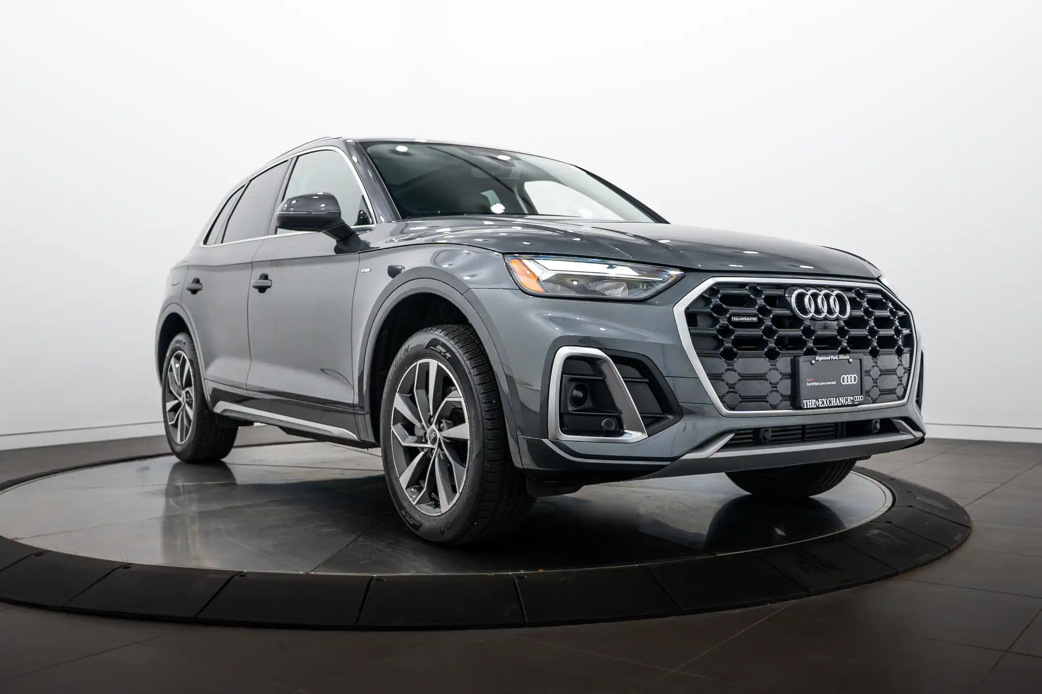 2024 Audi Q5 45 Premium Plus's photo