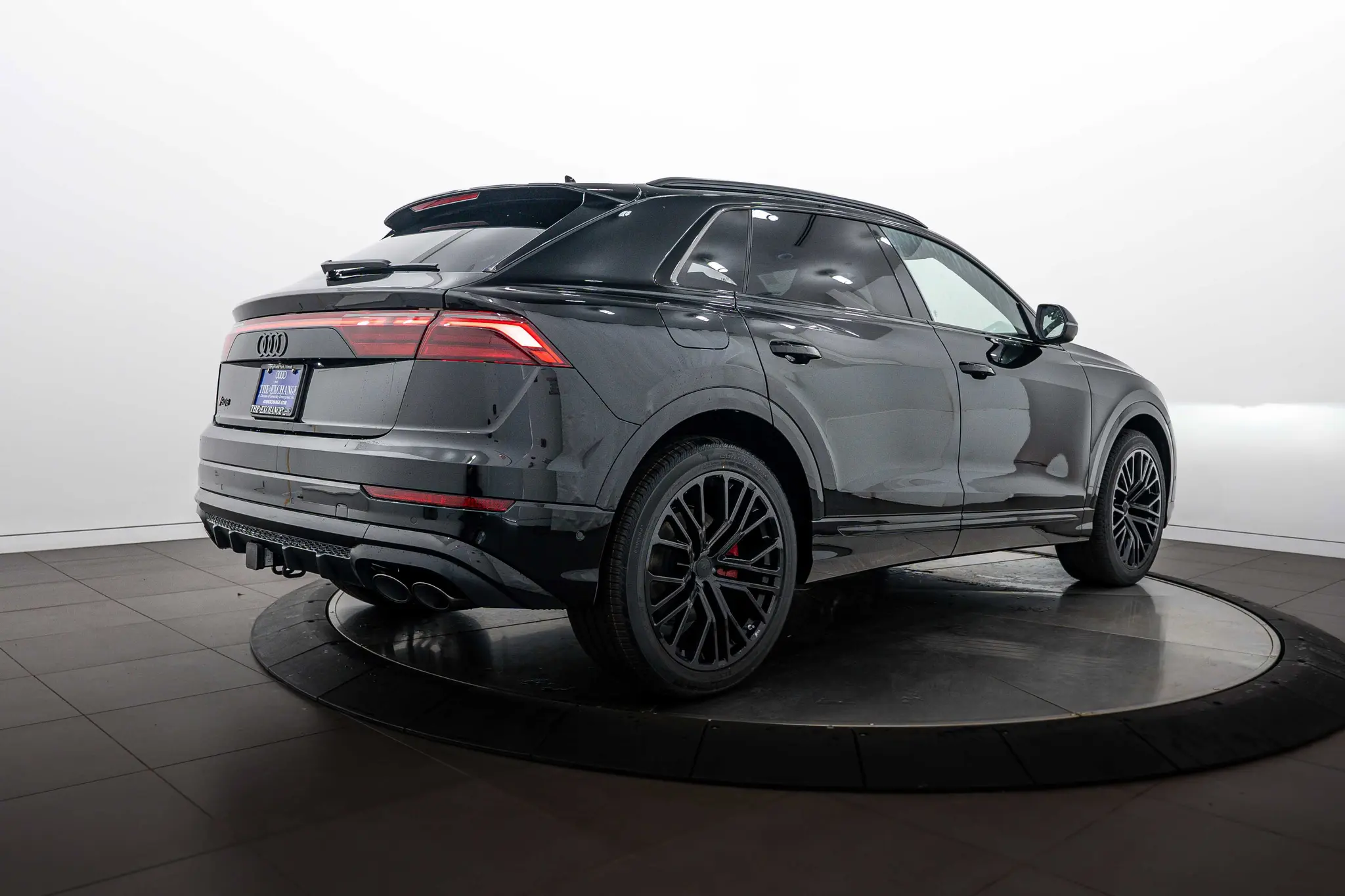 2026 Audi SQ8 Premium Plus quattro photo 4