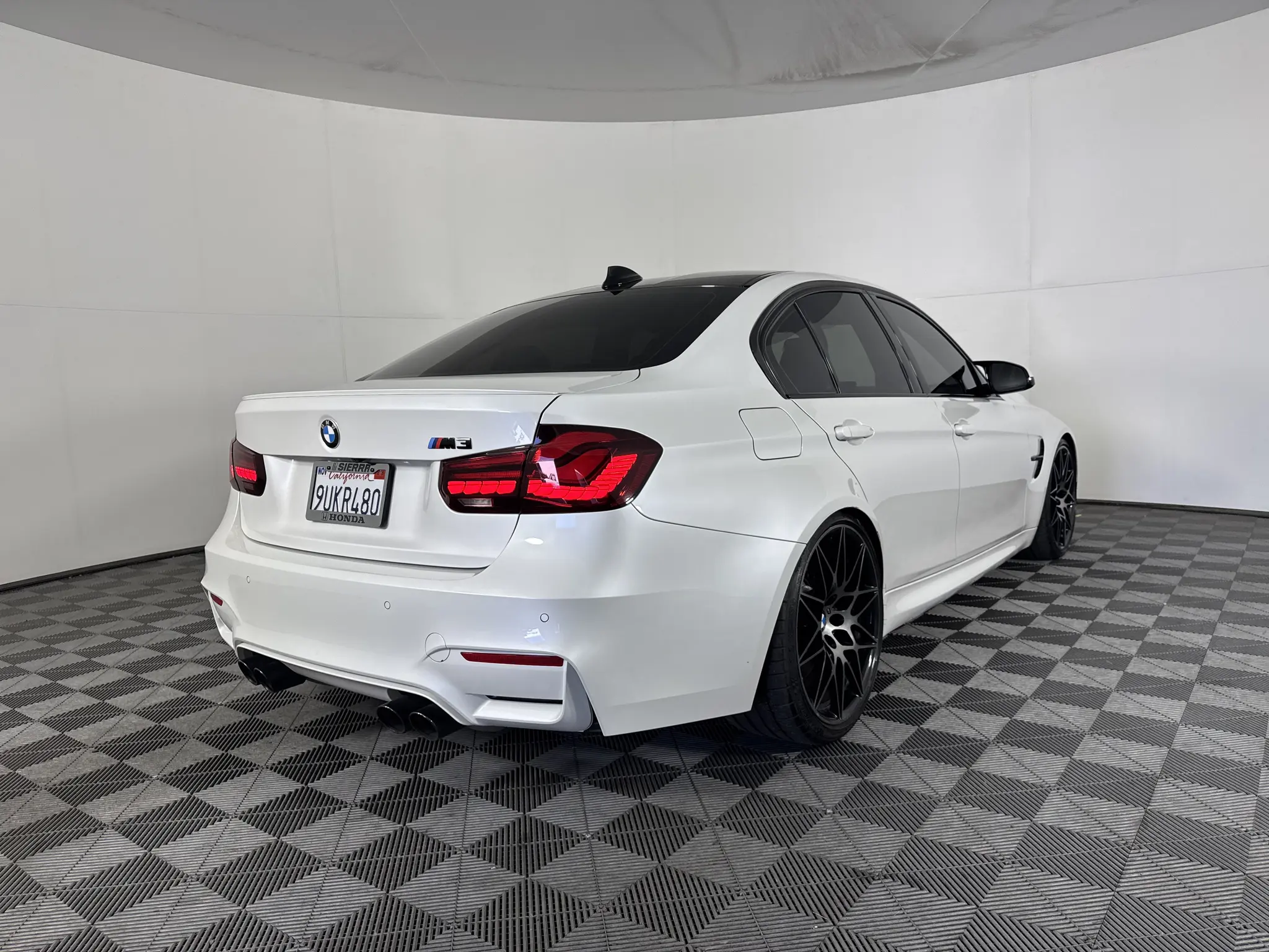 2018 BMW M3 Base photo 5