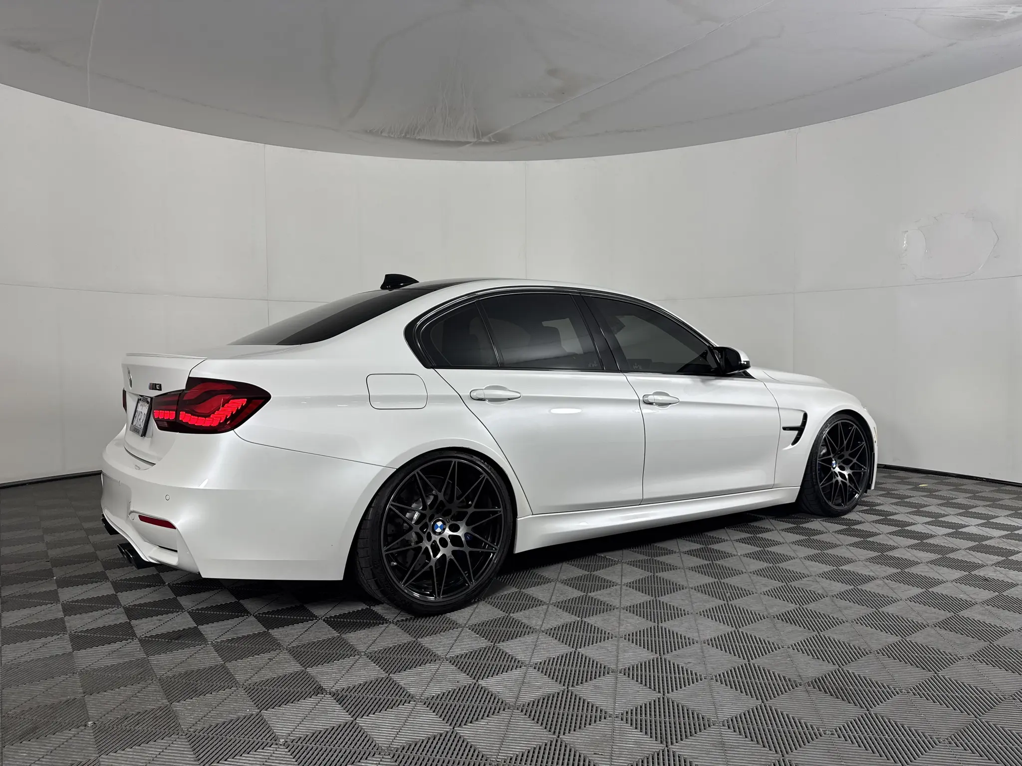 2018 BMW M3 Base photo 4