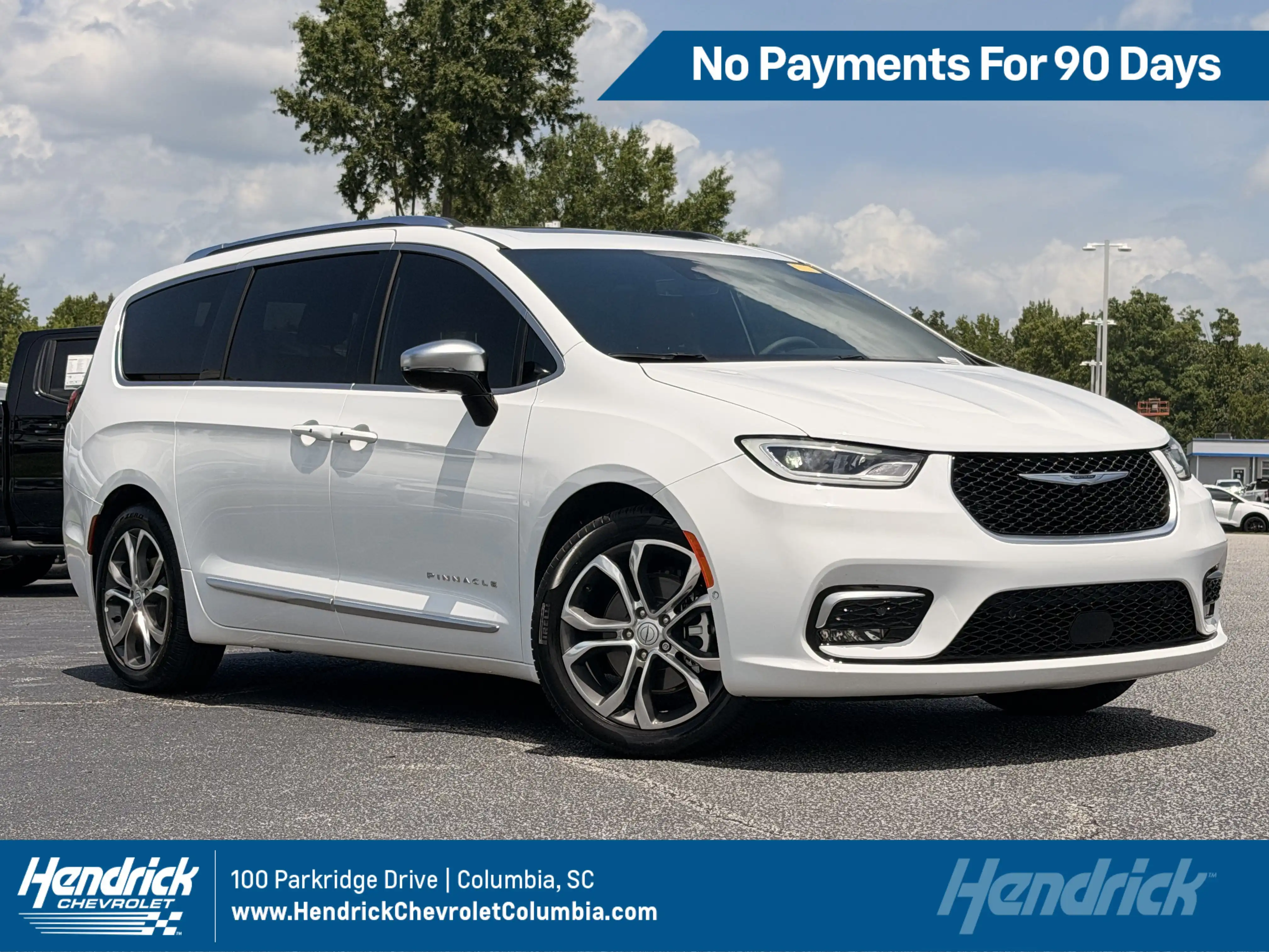 2026 Chrysler Pacifica Pinnacle's photo