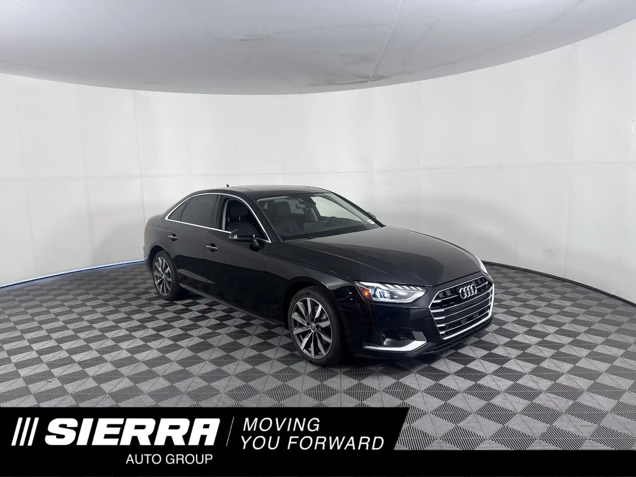2020 Audi A4 40 S tronic Premium Plus's photo