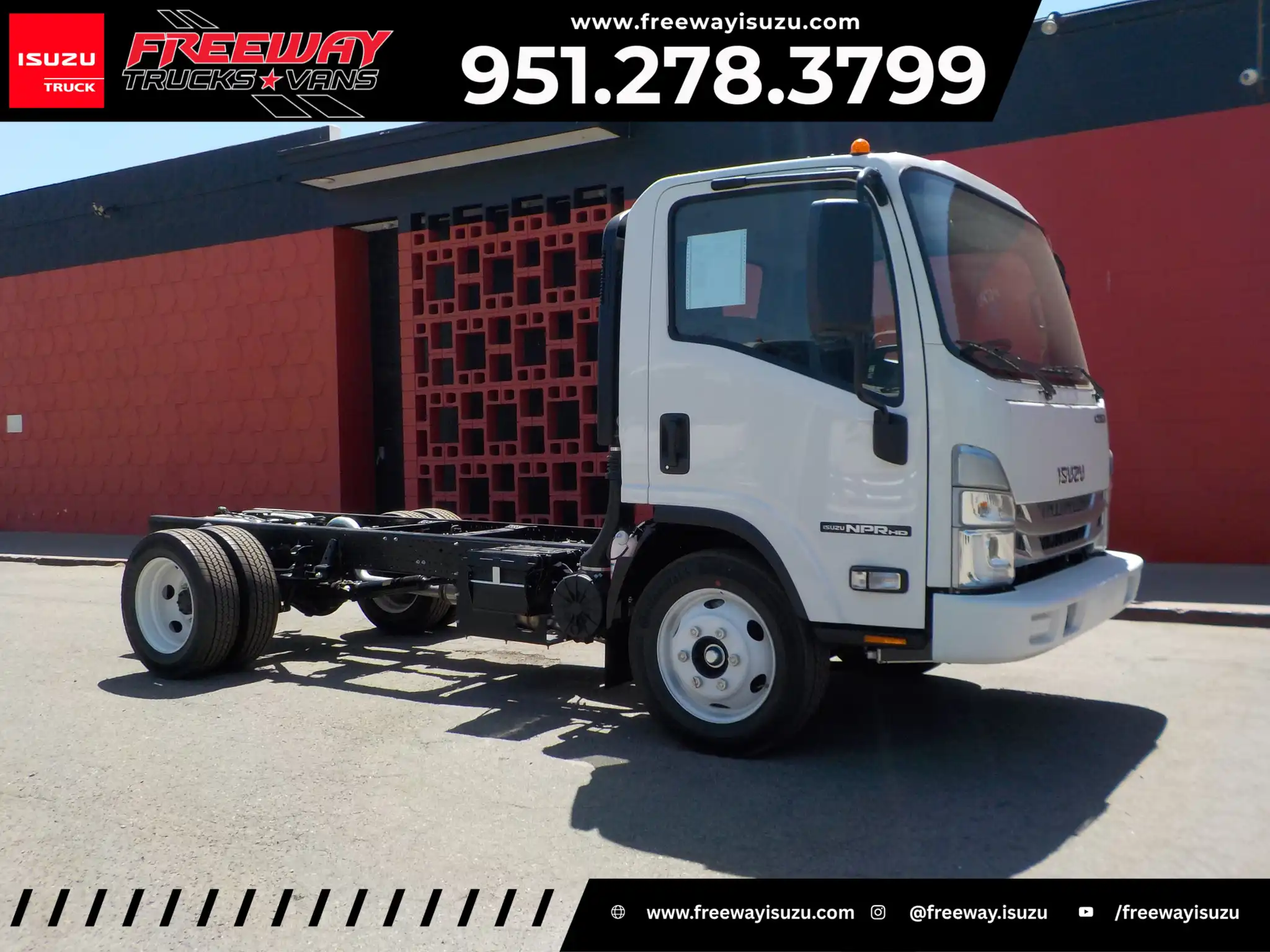2027 Isuzu NPR-HD's photo