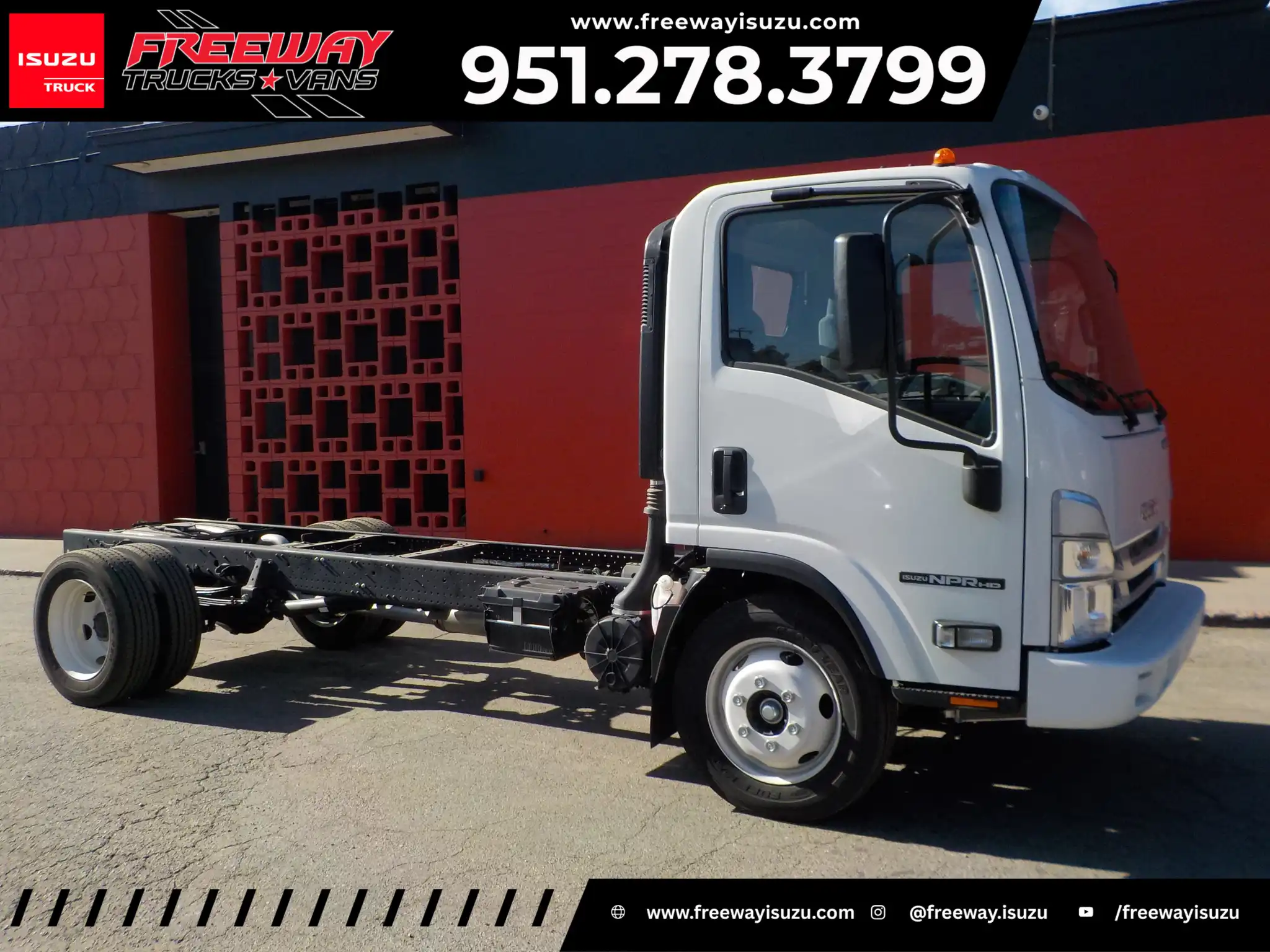 2024 Isuzu NPR-HD's photo