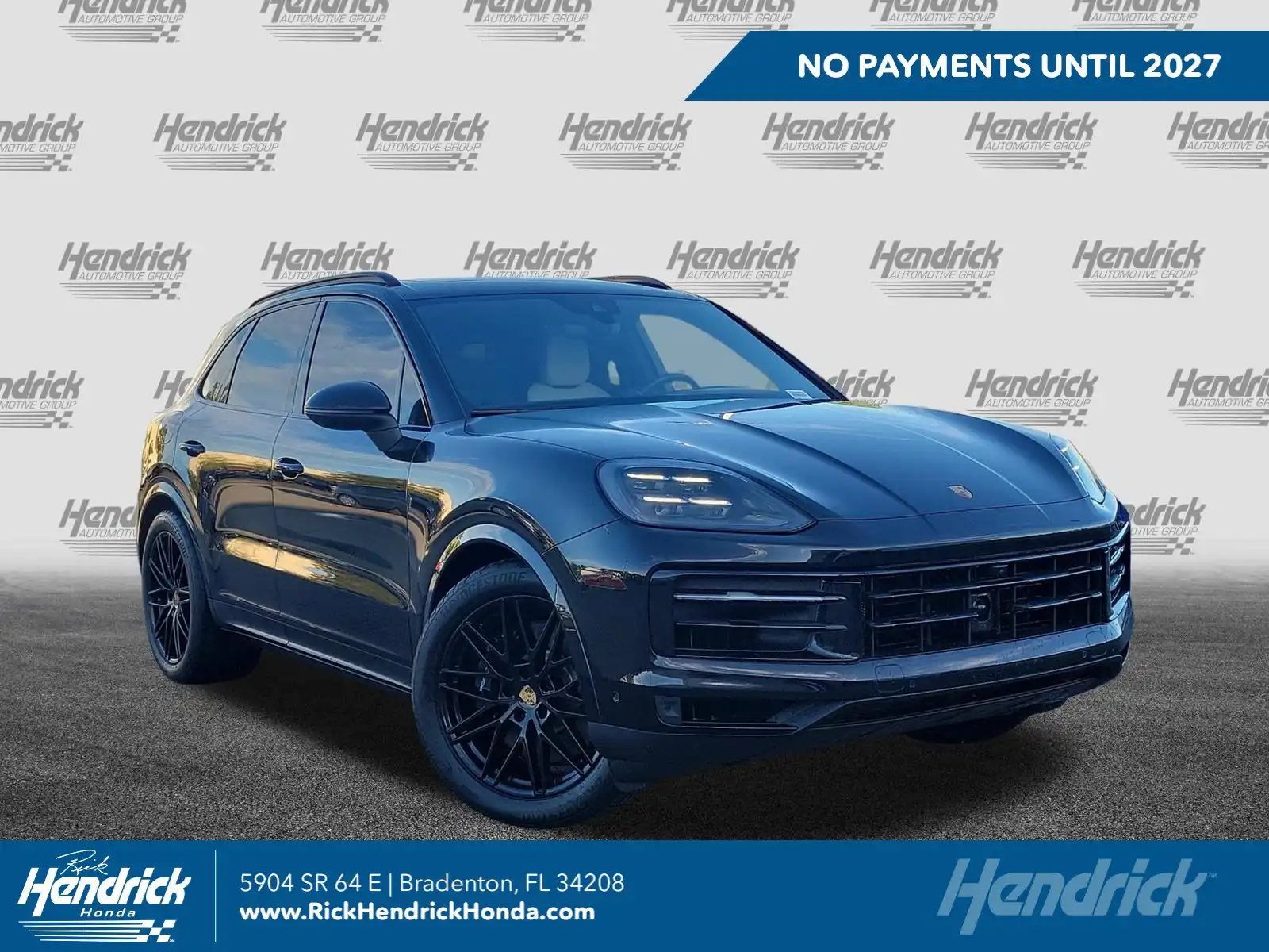 2024 Porsche Cayenne S's photo