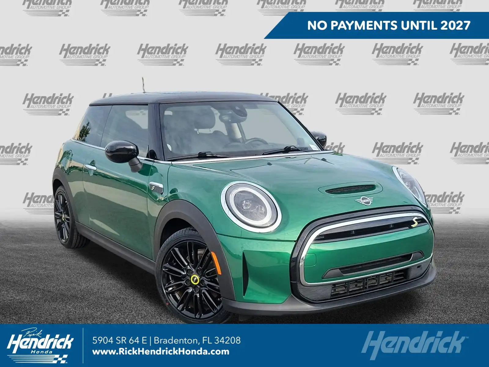 2024 MINI Hardtop Cooper SE's photo