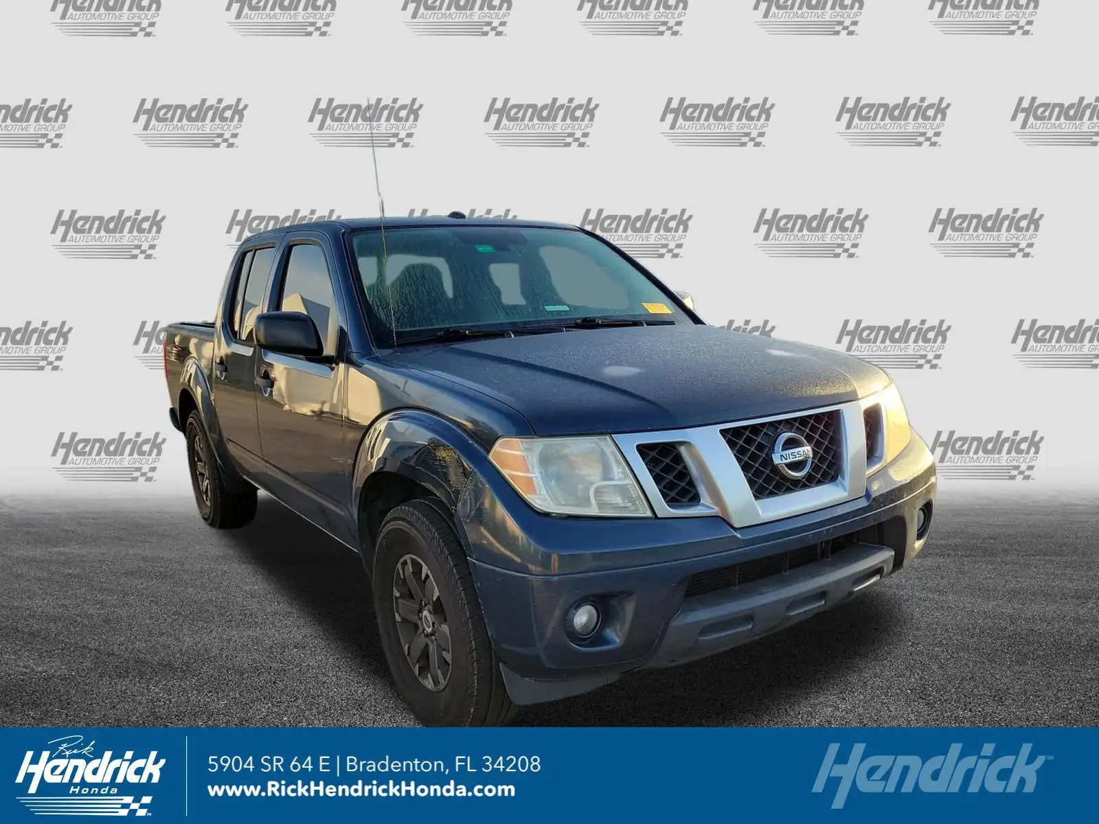 2016 Nissan Frontier 4.0 Desert Runner Crew Cab 2WD Auto's photo