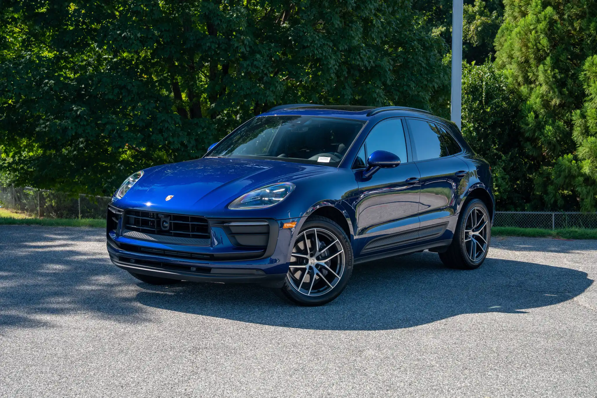 2026 Porsche Macan Base's photo