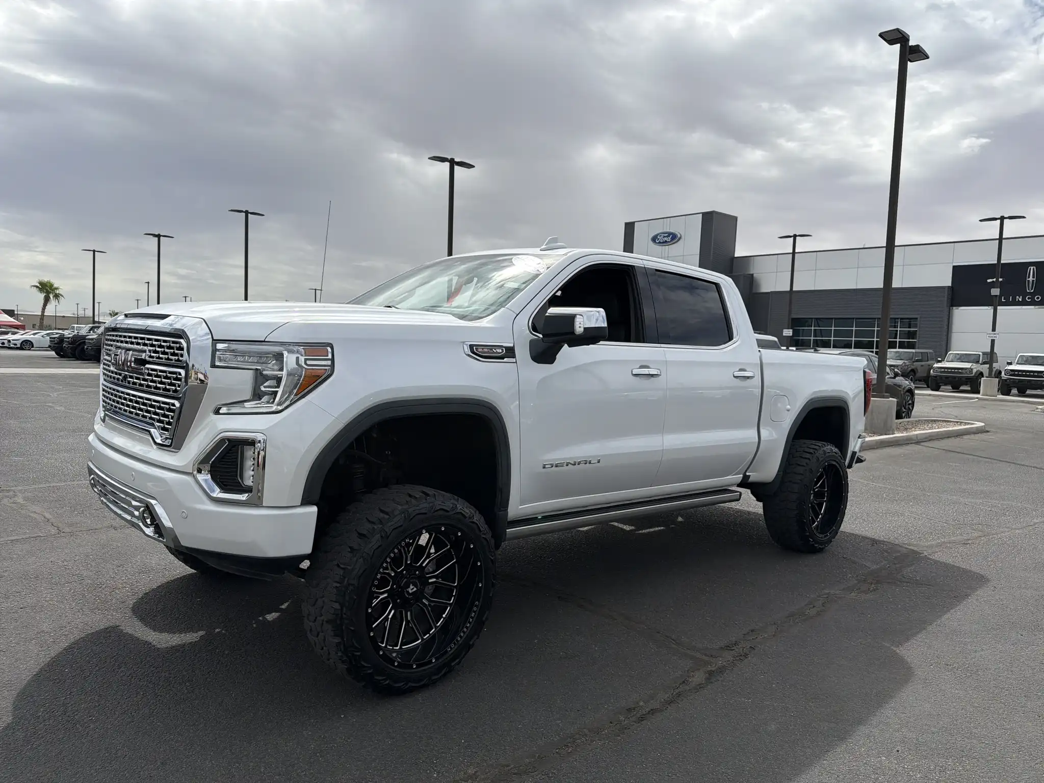 2021 GMC Sierra Denali 4WD Crew Cab Short Box's photo