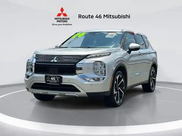 2024 Mitsubishi Outlander SE S-AWC's photo