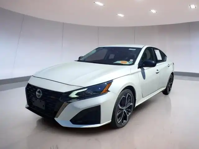 2024 Nissan Altima 2.5 SR's photo