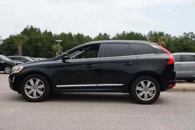 2016 Volvo XC60 T6 Drive-E AWD Auto's photo