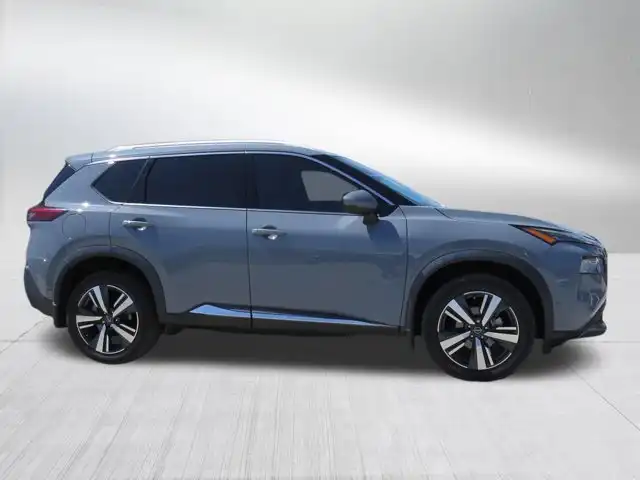 2022 Nissan Rogue SL FWD's photo