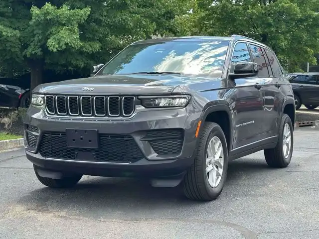2025 Jeep Grand Cherokee Laredo X 4x4's photo