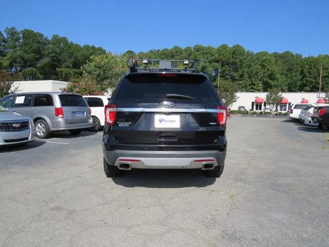 2017 Ford Explorer Platinum 4WD photo 3