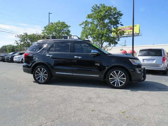 2017 Ford Explorer Platinum 4WD photo 1