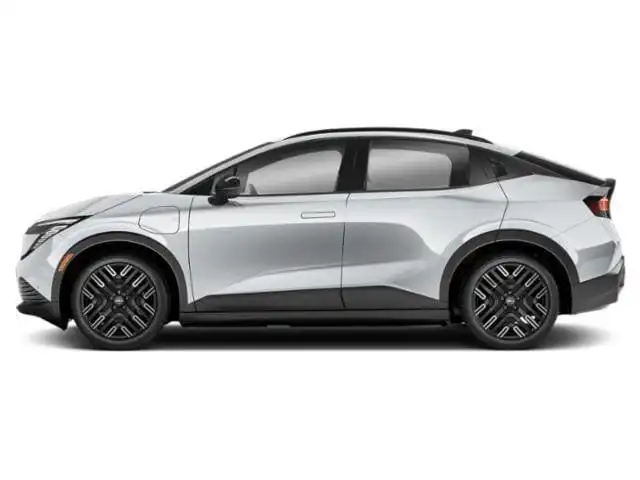 2026 Nissan Leaf Platinum+'s photo
