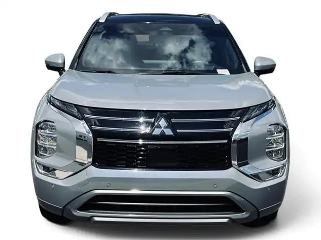 2025 Mitsubishi Outlander SEL 2WD's photo