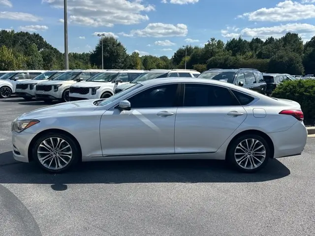 2017 Genesis G80 3.8 RWD photo 4