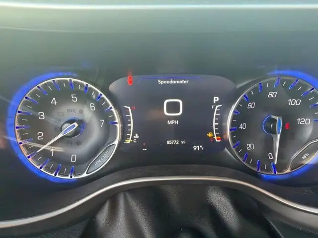2023 Chrysler Pacifica Touring L photo 5
