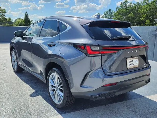 2024 Lexus NX 350 undefined photo 3